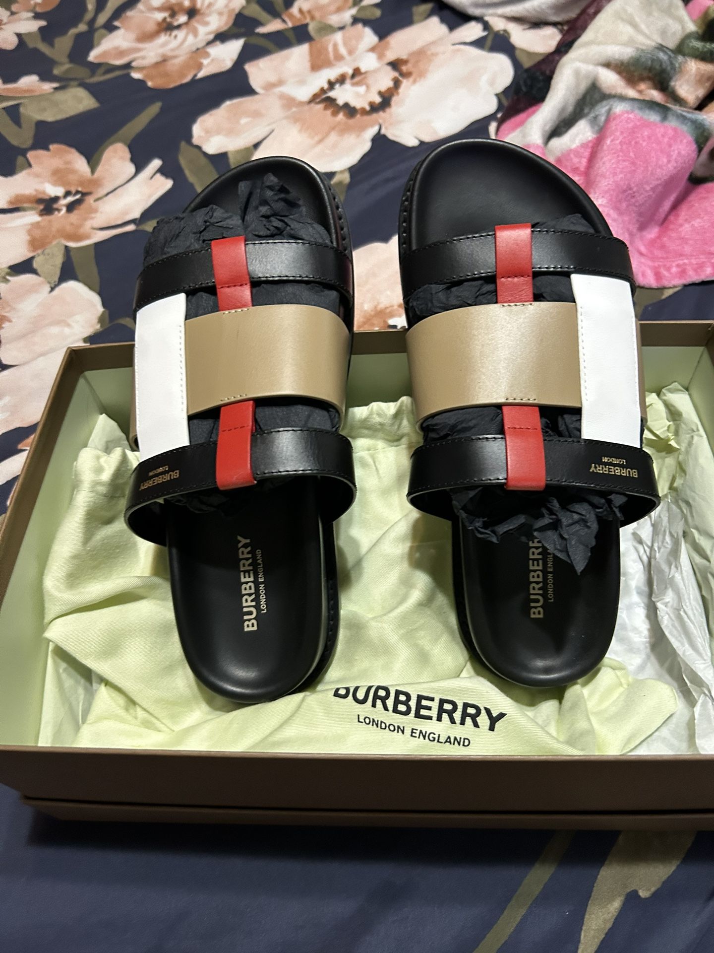 Burberry Ellendale Sandals