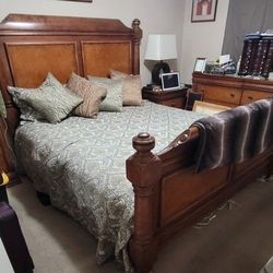 CA King Bedframe, Dresser & Nightstand