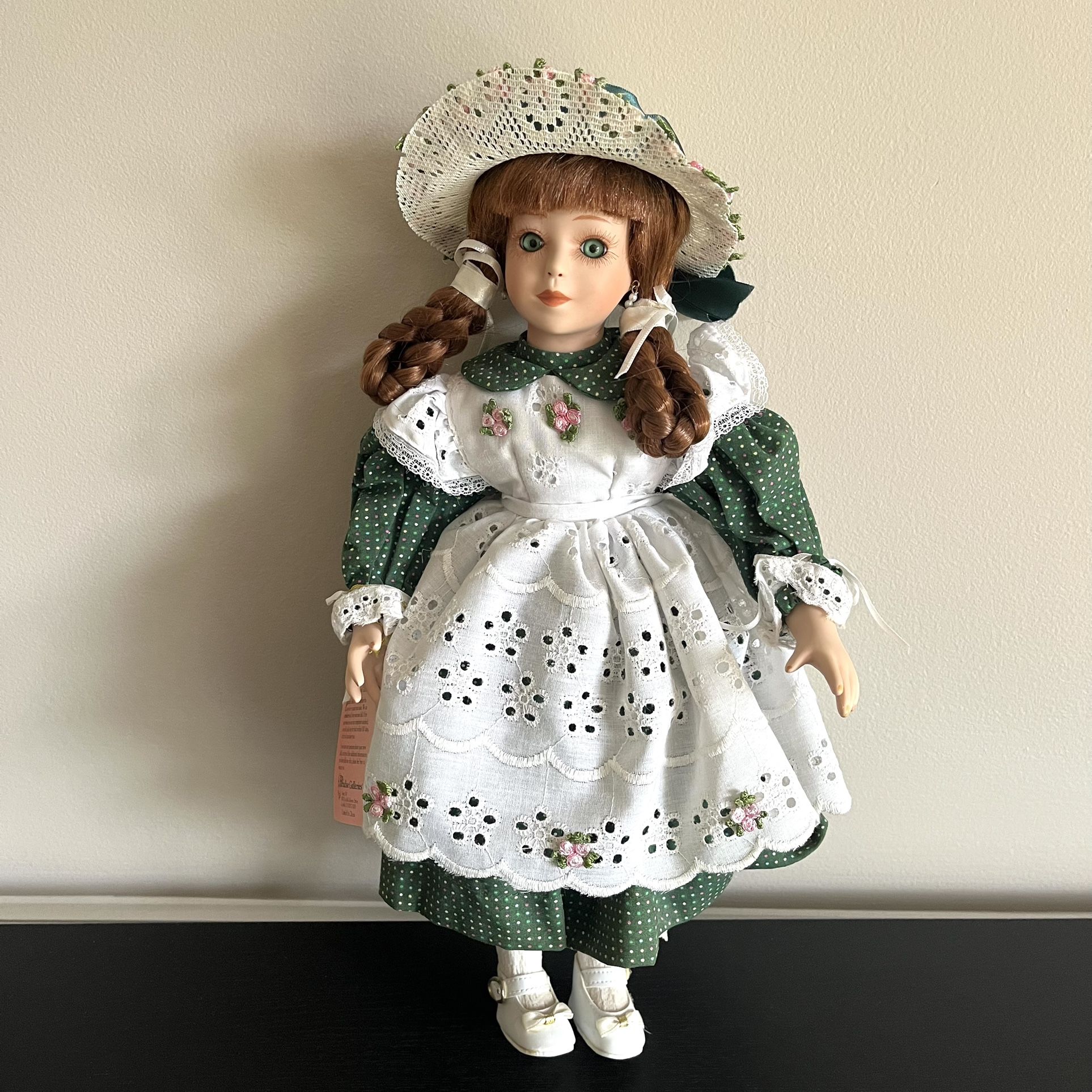 Paradise Galleries Treasury Collection Erin Porcelain Doll Lasses Ireland 15in