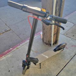 Electric Scooter 19mph 20 Miles Range