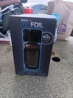 Self disinfecting foil shaver by Babyliss