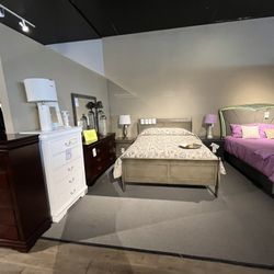 4PC Queen Bedroom Set 