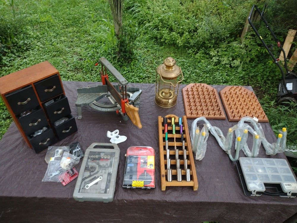 Lot SEARS Craftsman Miter Saw /Sockets /other Tools/Hardware.