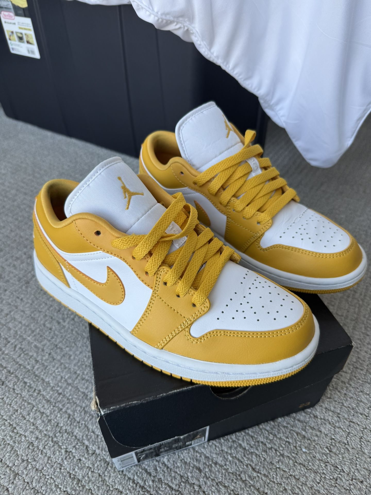 Air Jordan 1 Low Pollen Size 7