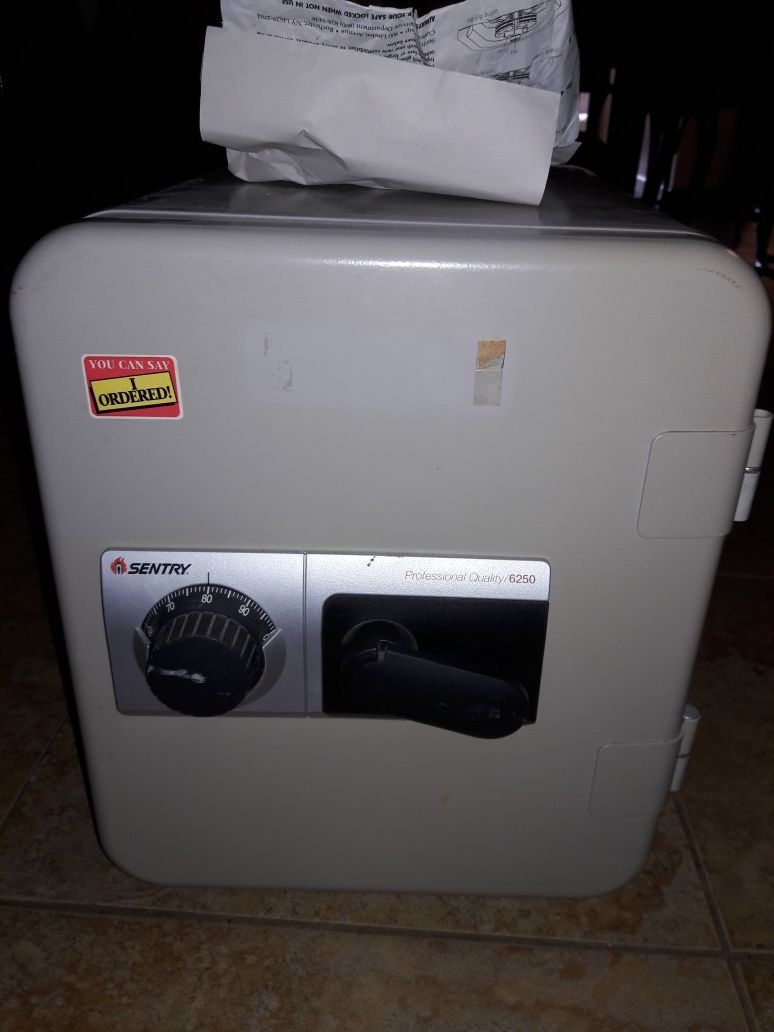 Sentry Safe model 6250
