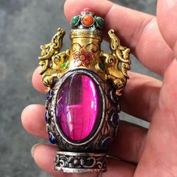 Vintage crafts snuff bottles