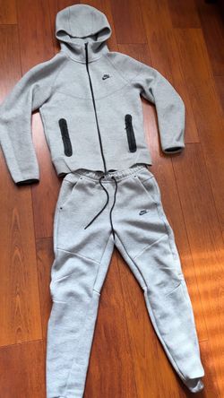 GREY NIKE TECH SET SIZE S