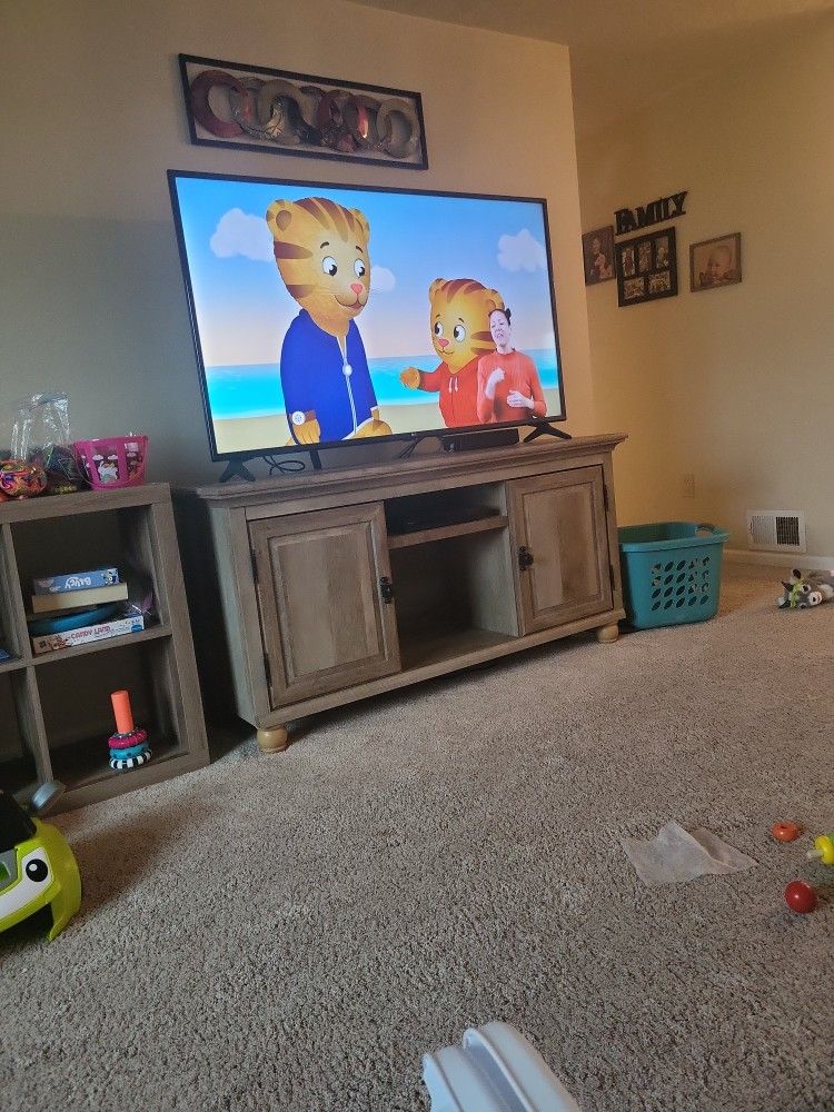 60 Inch Tv