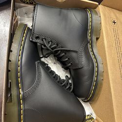 DR. MARTENS BOOTS 1460 SR
