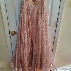 Special Price Party Dress & brom Party In Good Condition Like New 