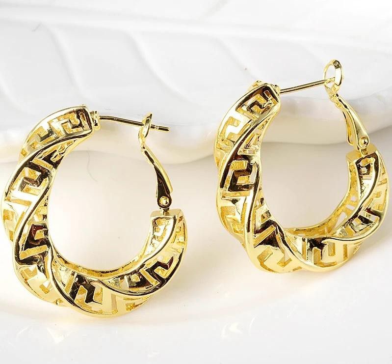Beautiful Design Earrings  14k Gold Filled 