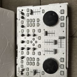 Hercules DJ Console Rmx