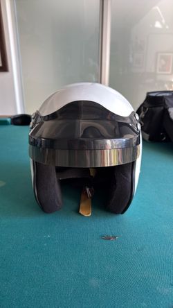 Bell White Open-Face Helmet with Visor