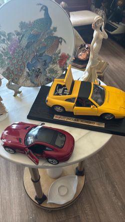 Maisto Jaguar XJ220 1:18 Diecast Model Car