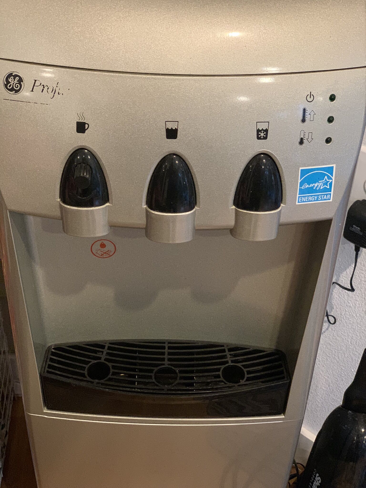 GE Water Dispenser. Hot, Cold, Room Temp Water