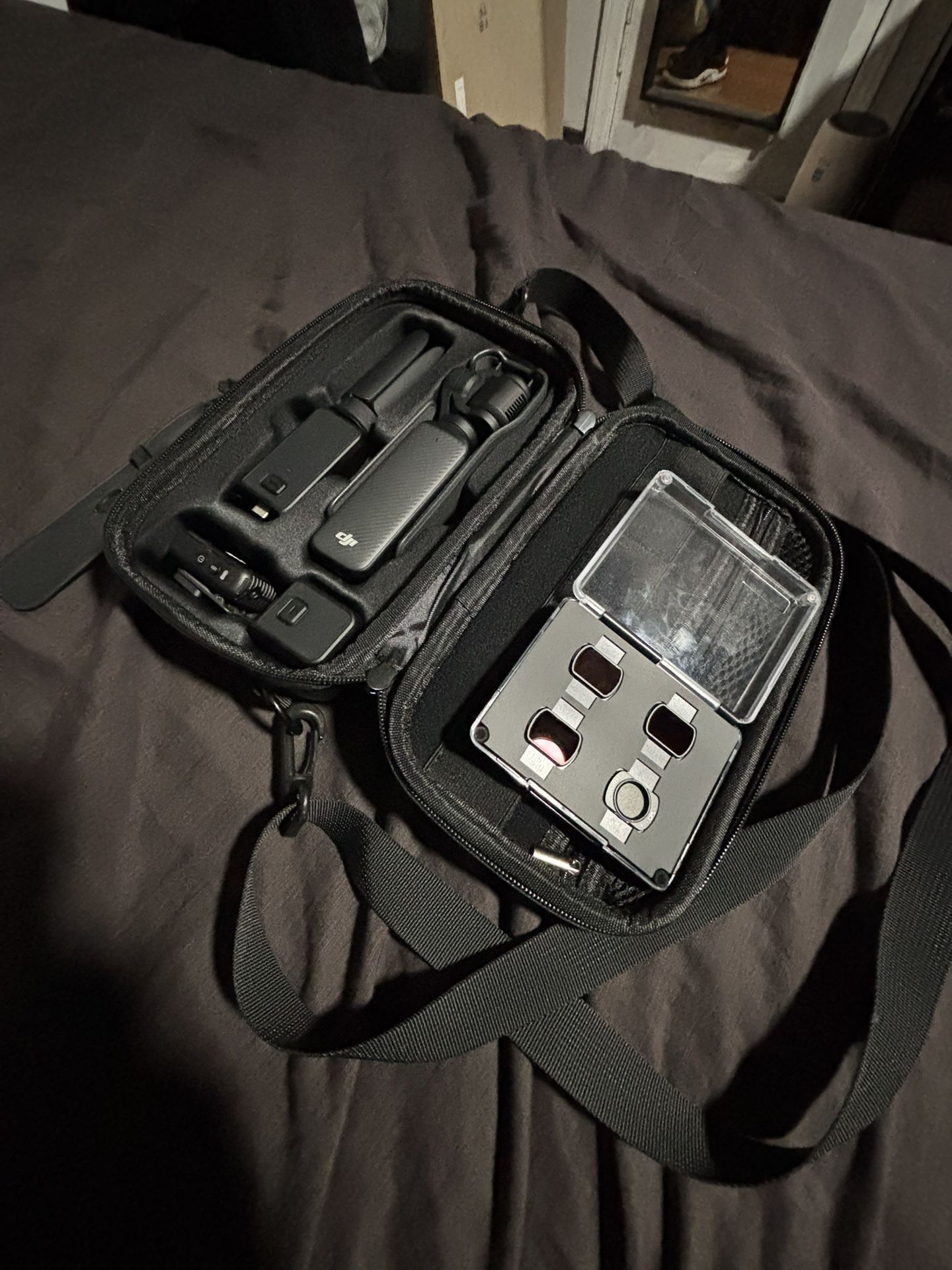 DJI Osmo Pocket 3 Creator Combo – 4K 120fps Vlog Camera |