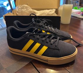 Adidas Men’s Daily 4.0 Shoes Size 11