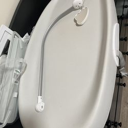 Changing Pad With Toy Bar