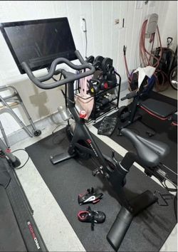 2020 Peloton Bike.