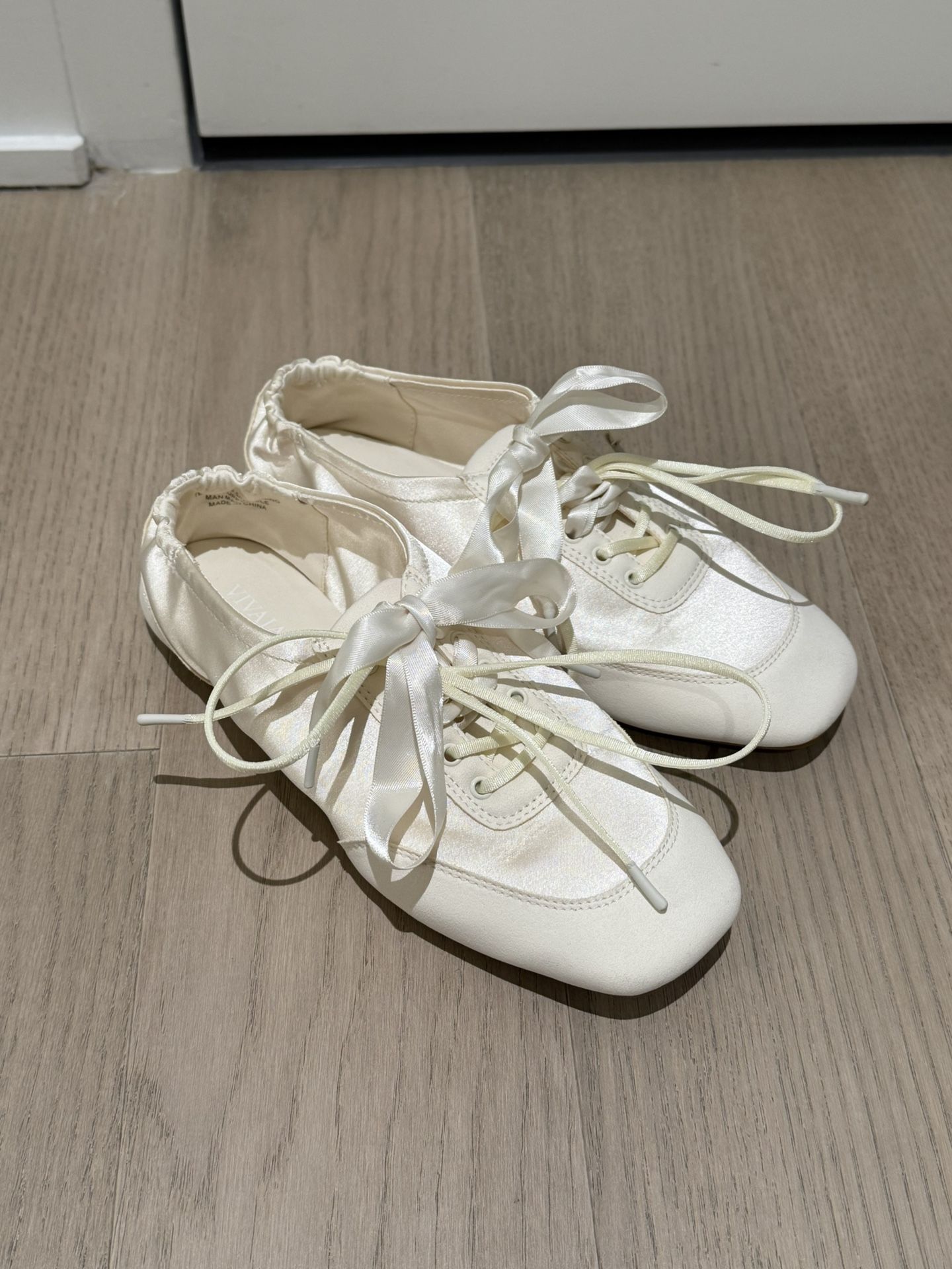 Vivaia Square-Toe Lace-Up Satin Sneakerina