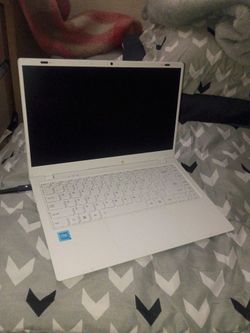 Akocrsiy laptop