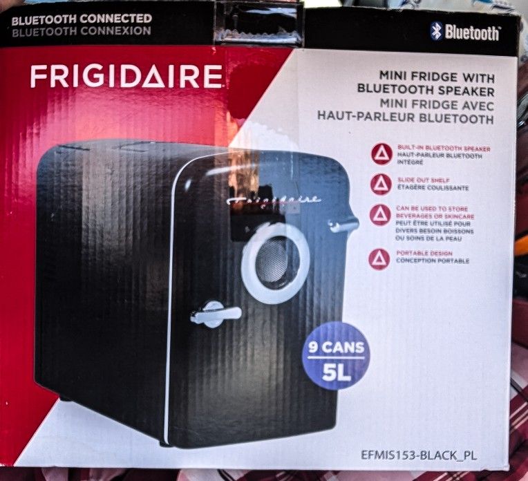 Frigidaire Mini Fridge With Blutooth Speaker