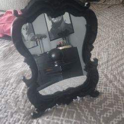 Goth Style Mirror (READ FULL DESCRIPTION) 