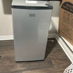 Black Decker Mini Fridge 3.2 Ft 