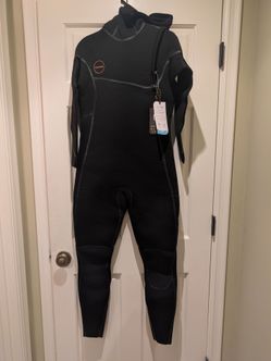Women's Sz 8 wetsuit