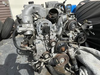 2017 Duramax L5p motor  Make Offer Need Room
