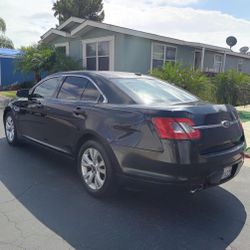 2011 Ford Taurus