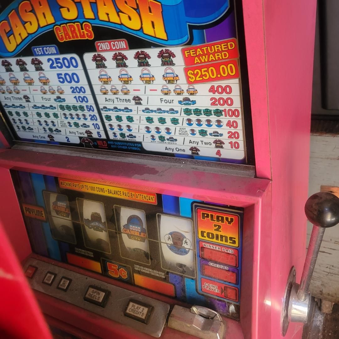 Cash Stash Carls Slot Machine And Azteca Slot Machine