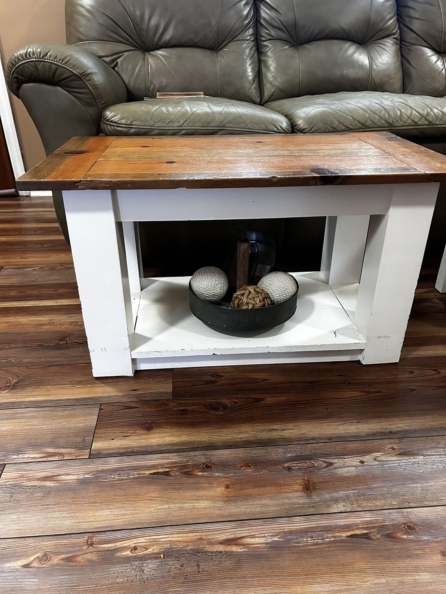 Coffee Table & End Table