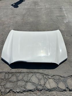 2017 Toyota Tacoma hood