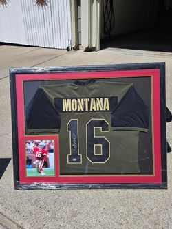 JOE MONTANA RARE AUTOGRAPHED SALUTE TO SERVICE JERSEY FRAMED