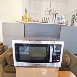 Brand New Stainless Steel Toshiba Microwave