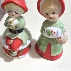 VINTAGE CHRISTMAS 🎄 CAROLERS FIGURINES