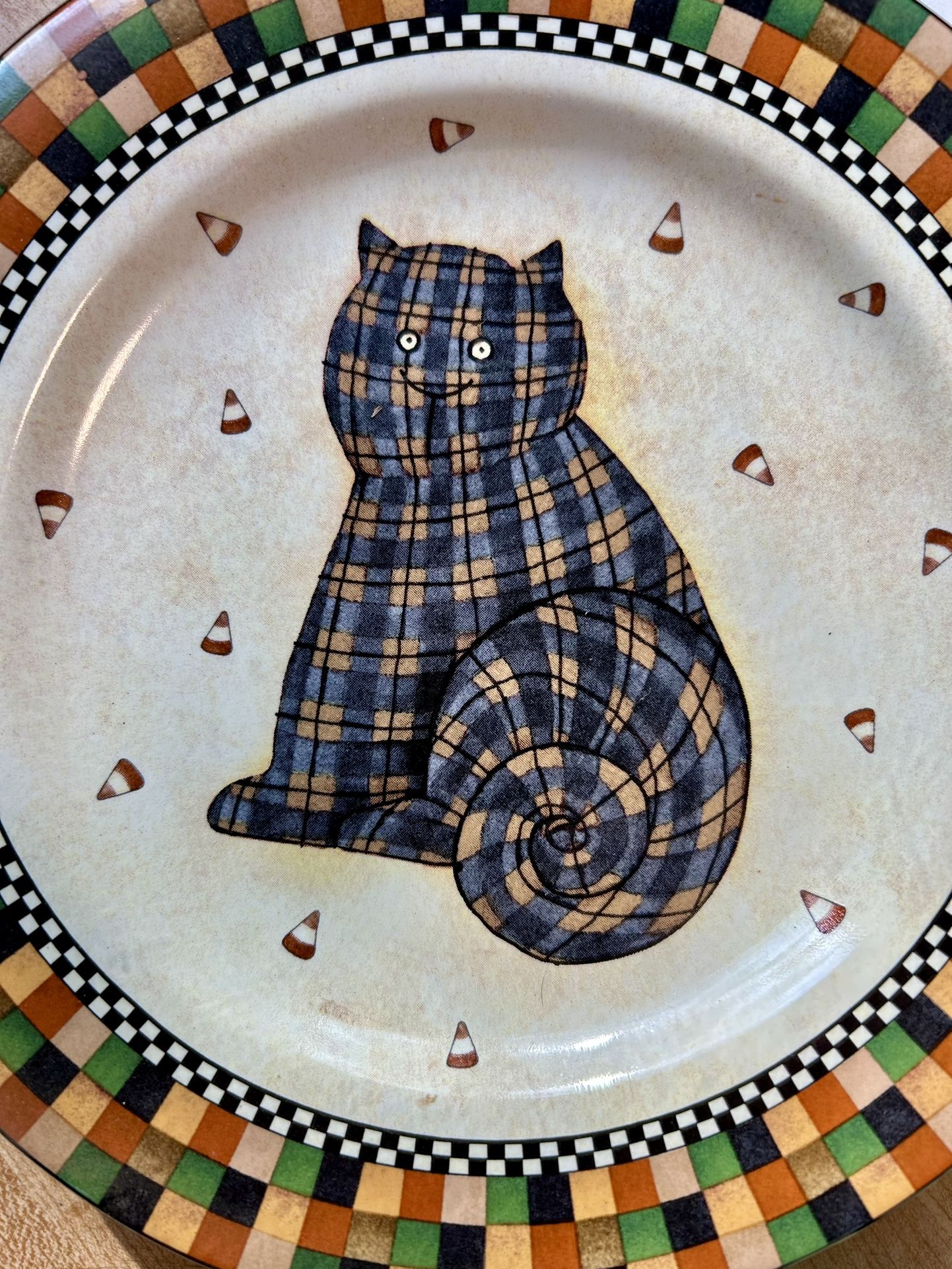 Debbie Munn vintage Halloween Plates 2001