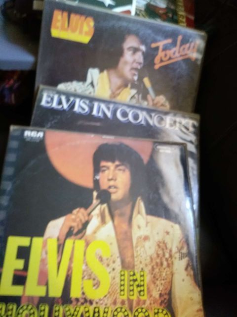 ELVIS ALBUMS