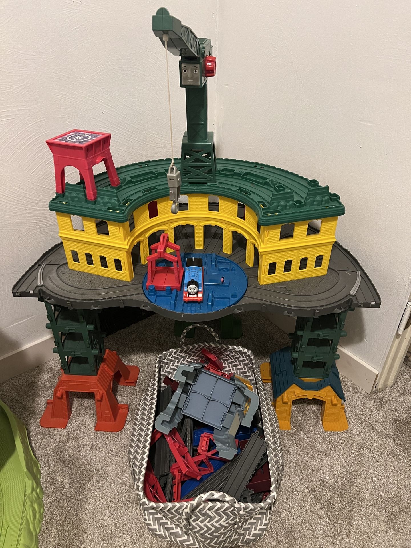 Thomas The Train Tower With Tracks And Train