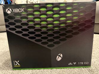 Xbox series X 1TB w/ 3 controllers