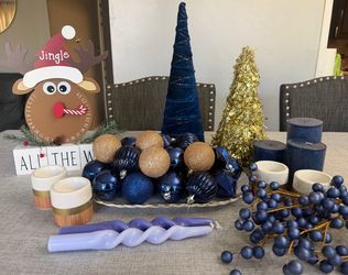 Christmas decoration bundle 💙