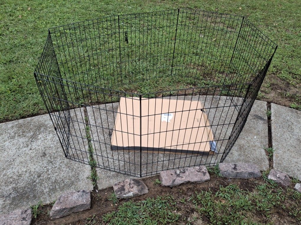 Dog Gates 8 Panel NEW. Read Details