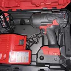 Milwaukee 1/2 High Torque Impact Wrench 