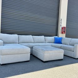 Sectional Couch 