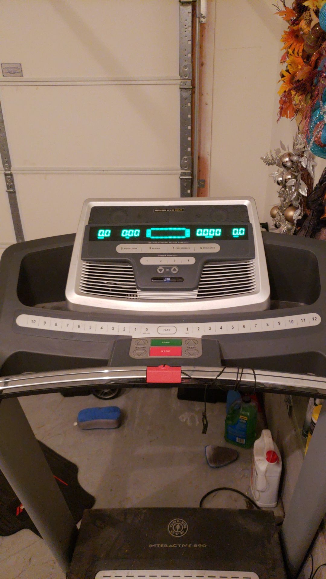 Gold's gym interactive 890 treadmill new arrivals