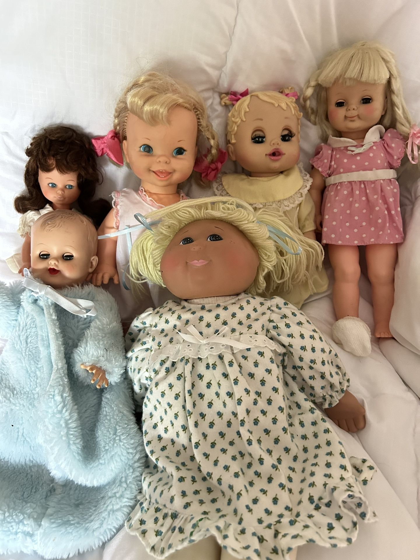 Dolls! Vintage Dolls 60’s, 70’s. Selling Group As Is.