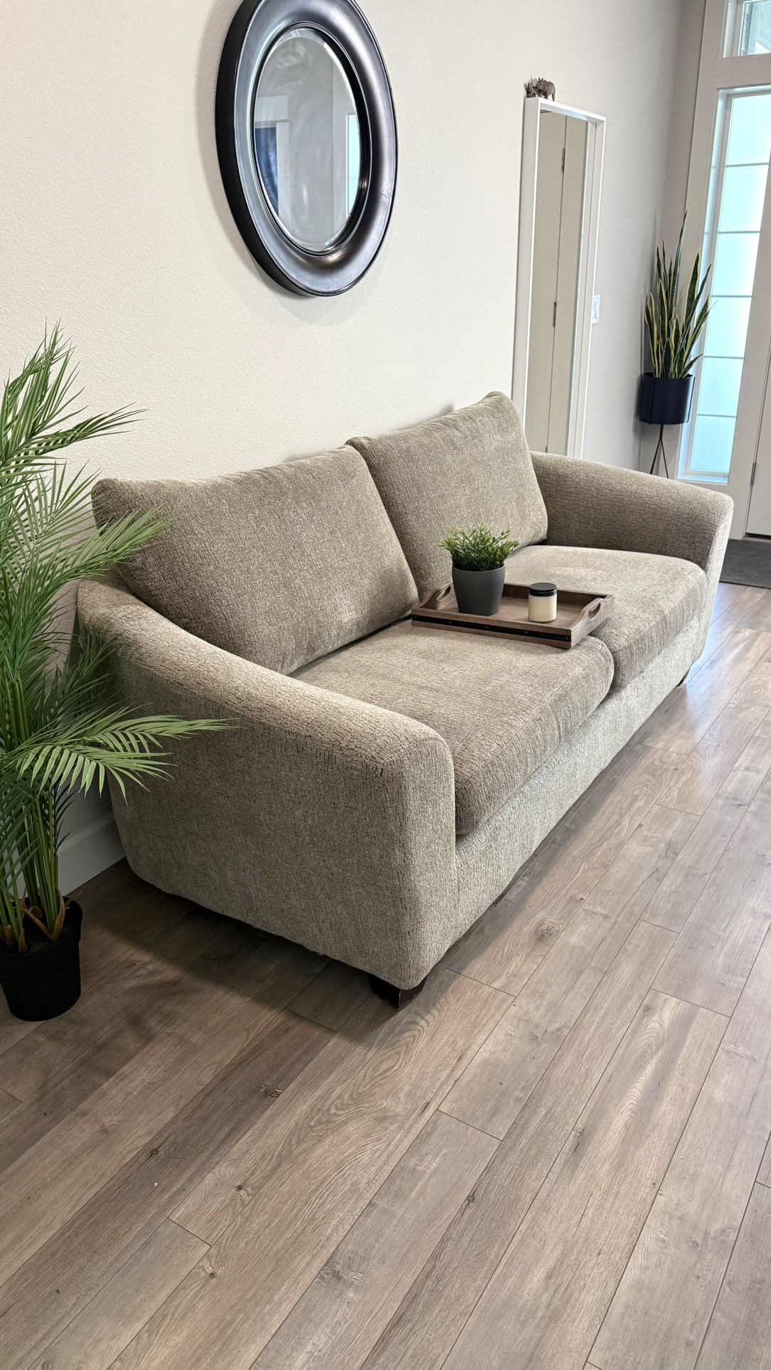 Couch (FREE Delivery!π)