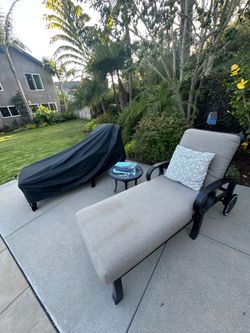 2 chaise lounges