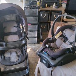 Stroller And Carseat Set Up